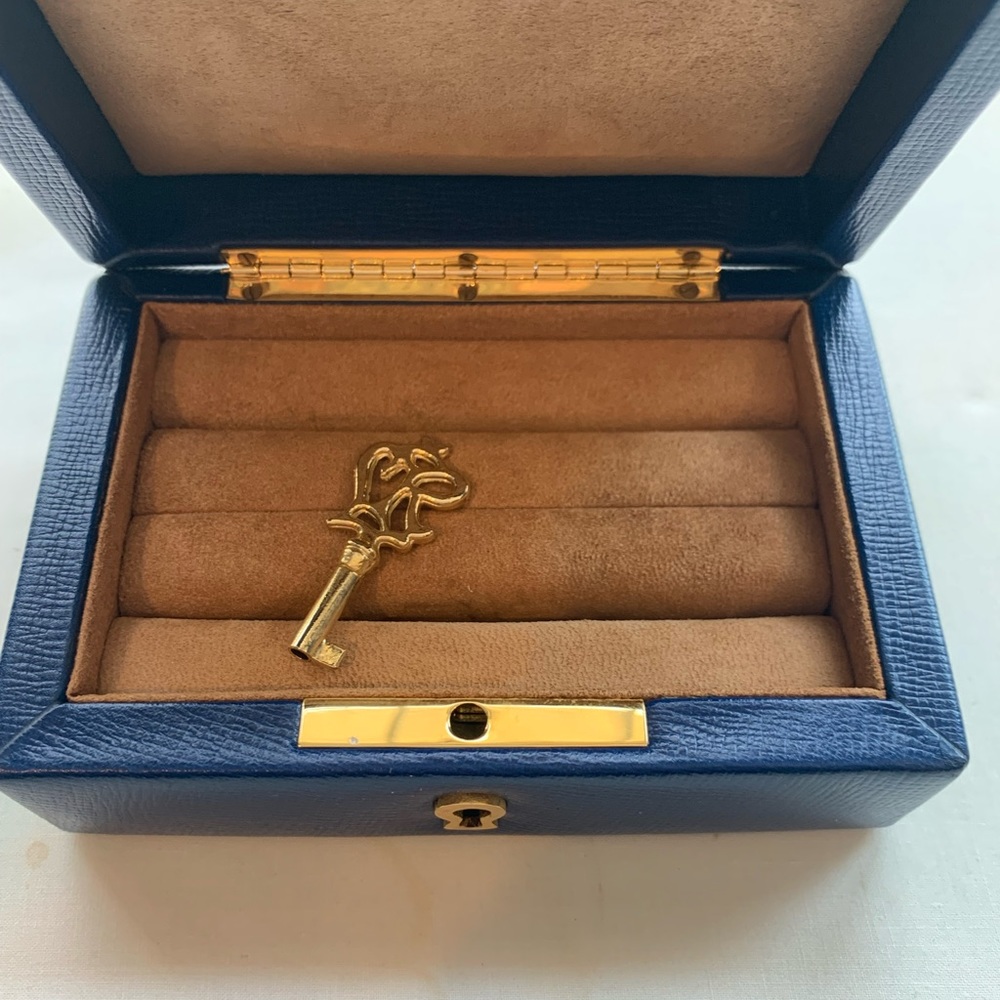 Mark Cross Small Blue leather ring/jewelry box